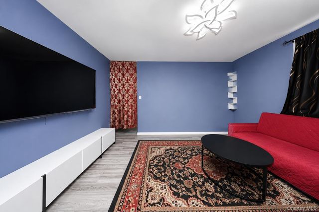 9104 3rd Avenue, Brooklyn, NY 11209