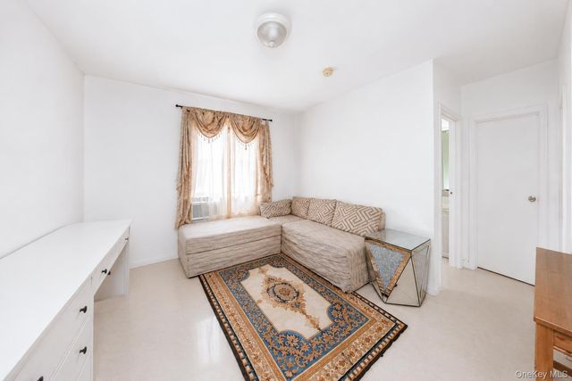 9104 3rd Avenue, Brooklyn, NY 11209