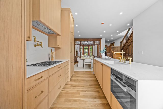 208 LINCOLN Road, New York City, NY 11225
