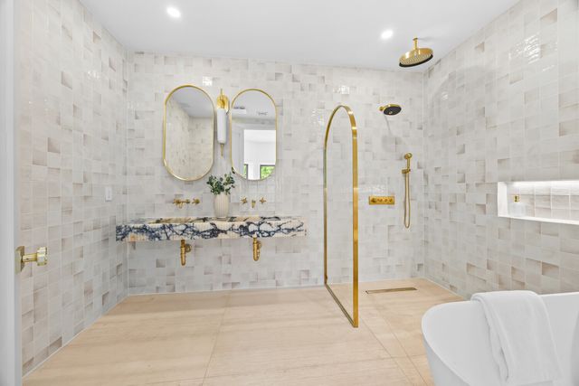 208 LINCOLN Road, New York City, NY 11225