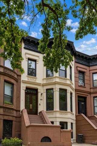208 LINCOLN Road, New York City, NY 11225