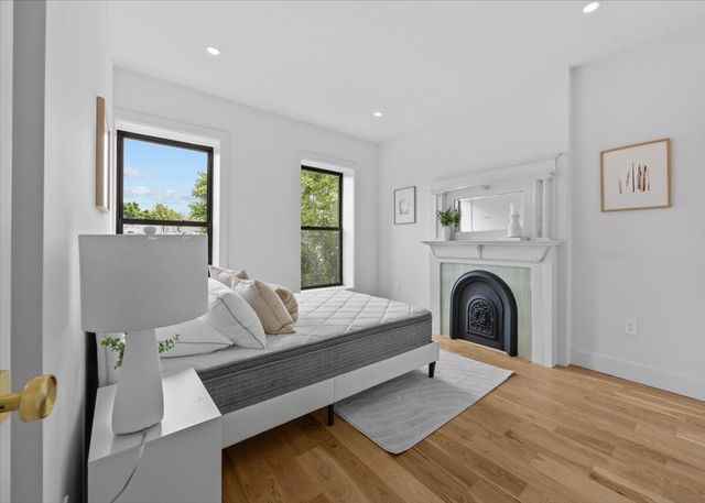 208 LINCOLN Road, New York City, NY 11225