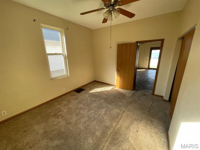 525 Gueltig Avenue, Edwardsville, IL 62025