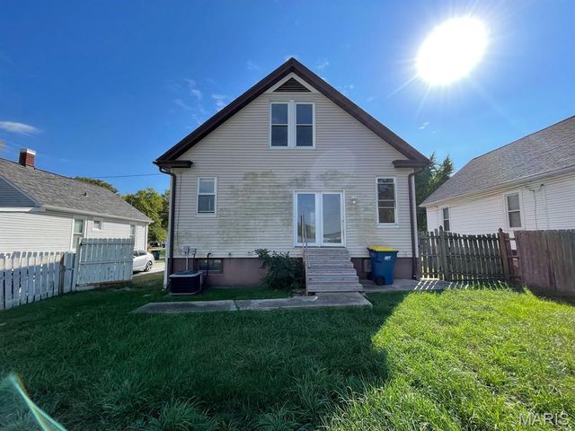 525 Gueltig Avenue, Edwardsville, IL 62025