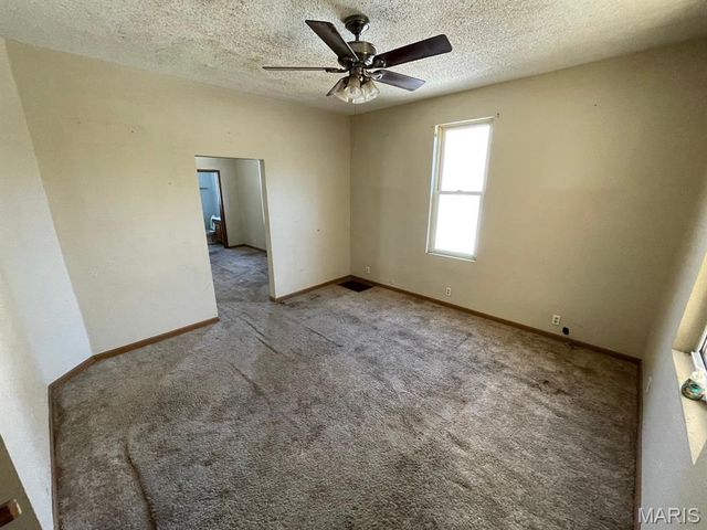 525 Gueltig Avenue, Edwardsville, IL 62025