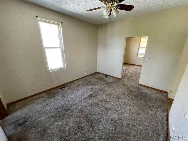 525 Gueltig Avenue, Edwardsville, IL 62025