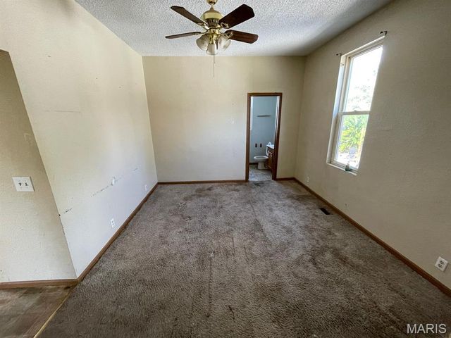 525 Gueltig Avenue, Edwardsville, IL 62025