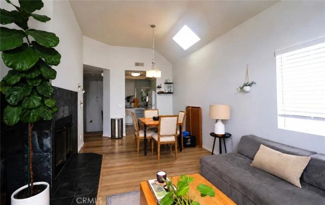 512 Dahlia Avenue, Corona Del Mar, CA 92625