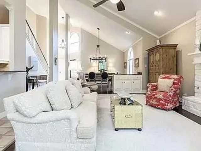 5607 Courtyard DR, Austin, TX 78731