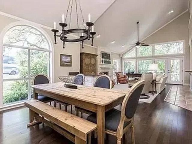 5607 Courtyard DR, Austin, TX 78731