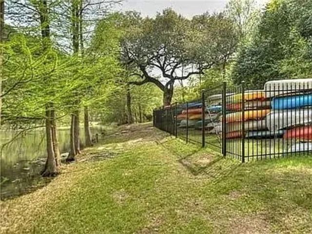 5607 Courtyard DR, Austin, TX 78731