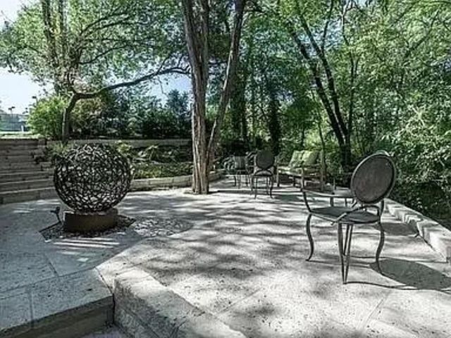 5607 Courtyard DR, Austin, TX 78731