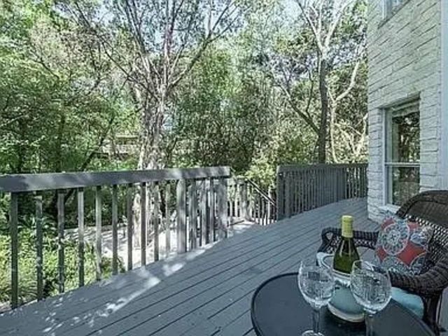 5607 Courtyard DR, Austin, TX 78731