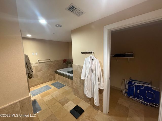 2060 Beach Boulevard, 1508, Biloxi, MS 39531