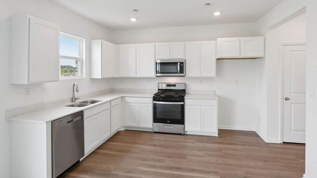 2476 Barbera Drive, Oswego, IL 60543