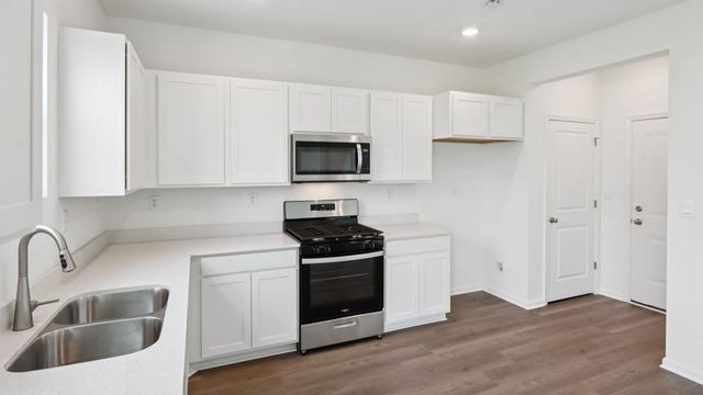 2476 Barbera Drive, Oswego, IL 60543