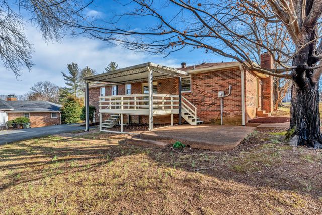 305 S Pawnee Dr, Springfield, TN 37172