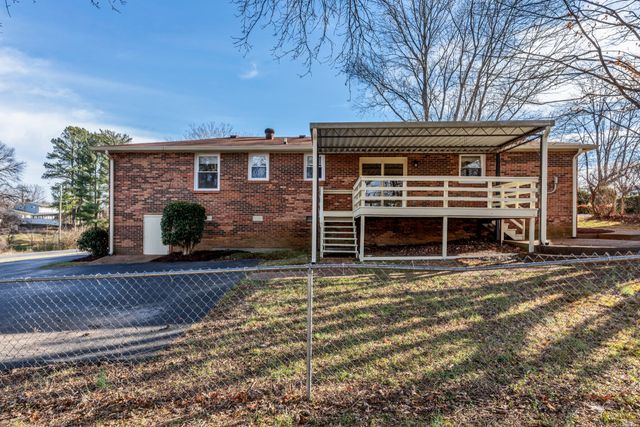 305 S Pawnee Dr, Springfield, TN 37172