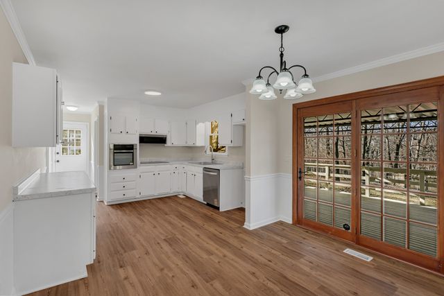 305 S Pawnee Dr, Springfield, TN 37172