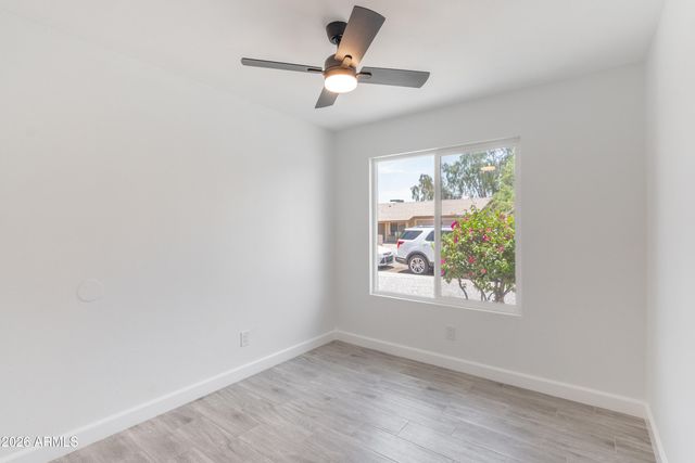 6924 W BEATRICE Street, Phoenix, AZ 85043