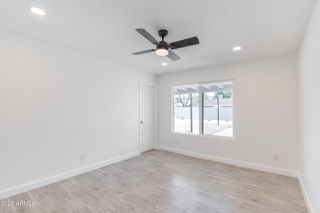 6924 W BEATRICE Street, Phoenix, AZ 85043