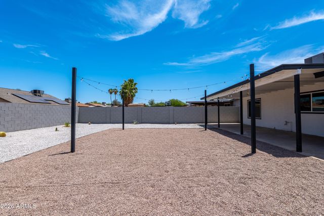 6924 W BEATRICE Street, Phoenix, AZ 85043