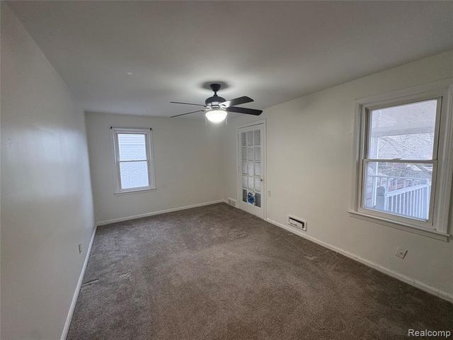 1079 Emmons Boulevard, Lincoln Park, MI 48146