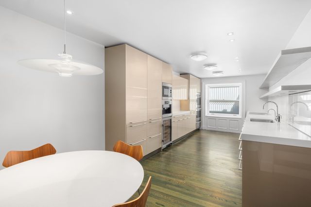 1342 Lexington Avenue, New York City, NY 10128