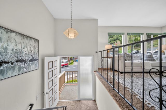 1287 Lerida Way, Pacifica, CA 94044
