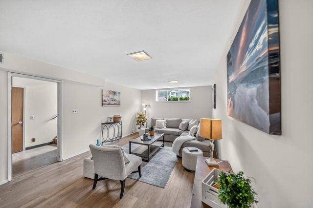 1287 Lerida Way, Pacifica, CA 94044