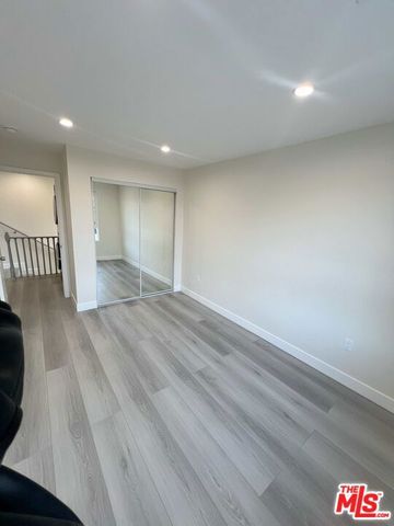 8550 Gloria Avenue, Los Angeles, CA 91343