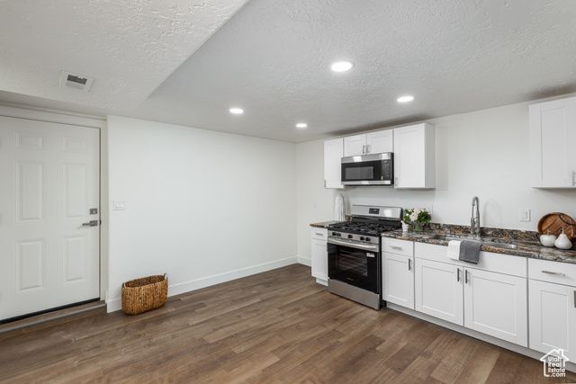 7122 S WOODGREEN RD, West Jordan, UT 84084