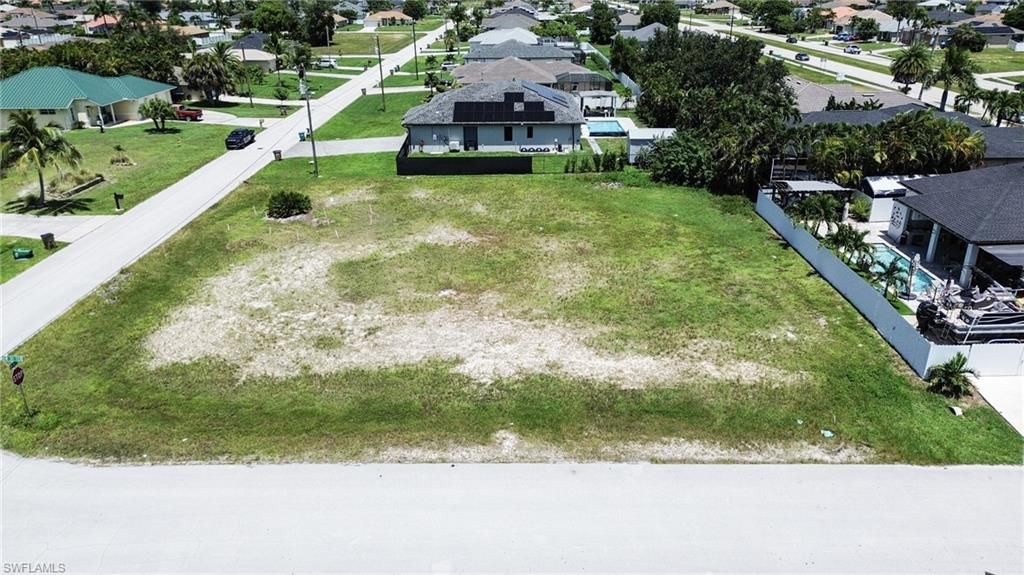 Image 15 of property listing at 3121 16th PL, Cape Coral, FL 33914