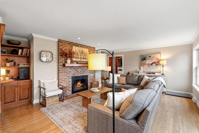 13725 Lake Shore DRIVE, Mequon, WI 53097