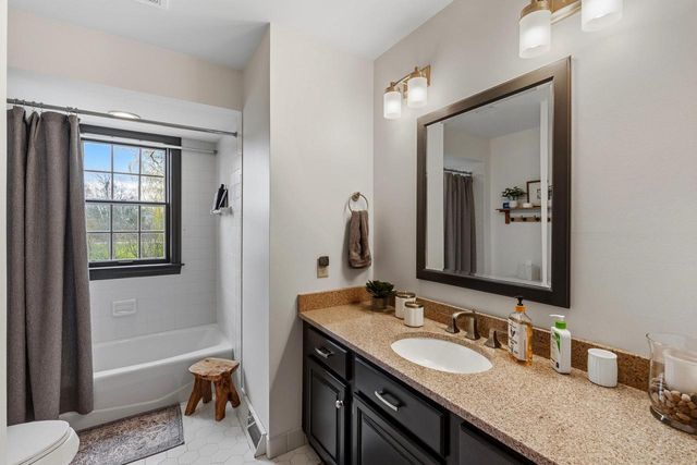 13725 Lake Shore DRIVE, Mequon, WI 53097
