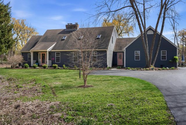 13725 Lake Shore DRIVE, Mequon, WI 53097