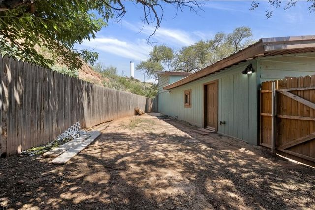 68 Pony Express Trail, Lubbock, TX 79404