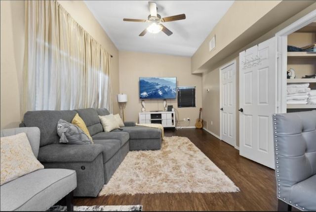 68 Pony Express Trail, Lubbock, TX 79404