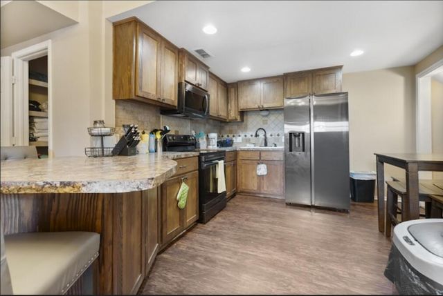 68 Pony Express Trail, Lubbock, TX 79404