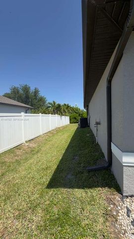 4407 SW 16th PL, Cape Coral, FL 33194