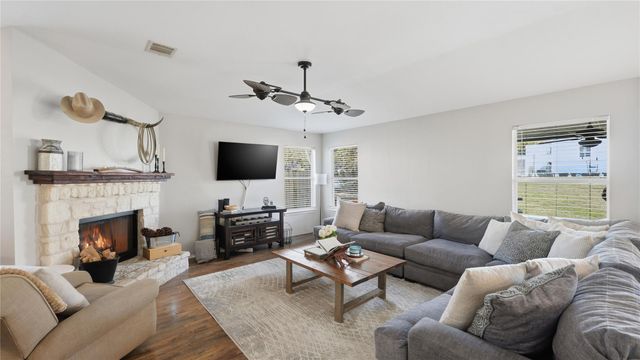 500 Millington LN, Buda, TX 78610