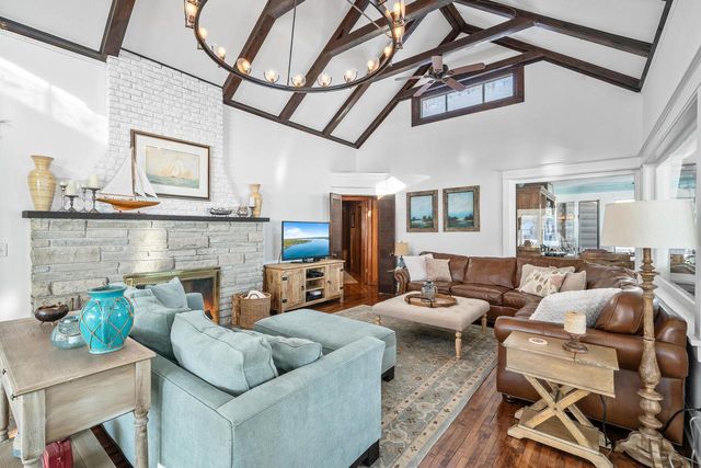 2304 North Shore DRIVE, Delavan, WI 53115