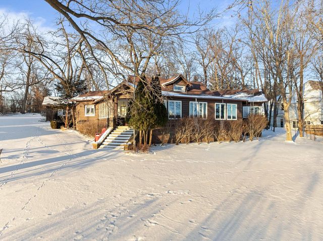 2304 North Shore DRIVE, Delavan, WI 53115