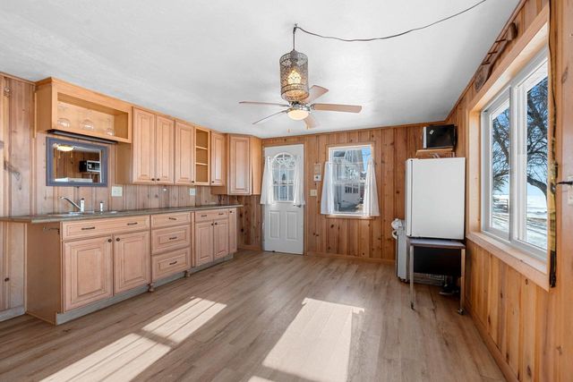 165 SUN N SURF DRIVE, Luxemburg, WI 54217
