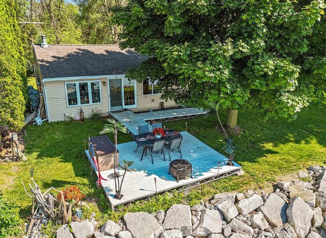165 SUN N SURF DRIVE, Luxemburg, WI 54217