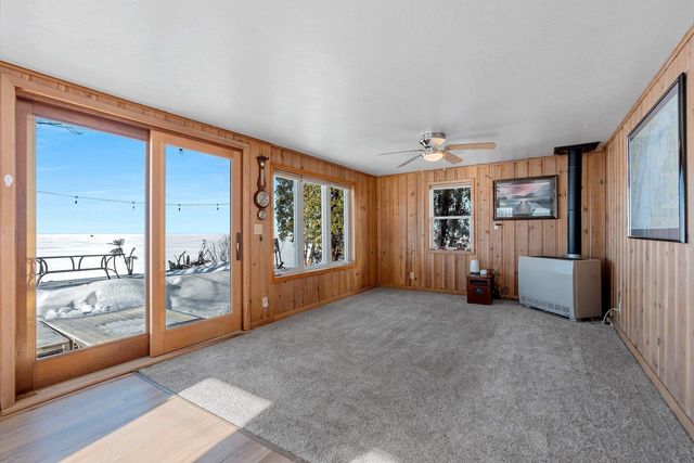 165 SUN N SURF DRIVE, Luxemburg, WI 54217
