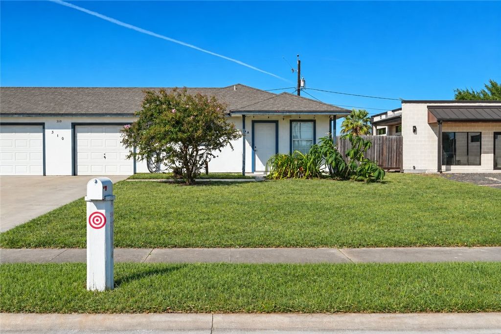 310 Easy St A, Corpus Christi, TX 78418