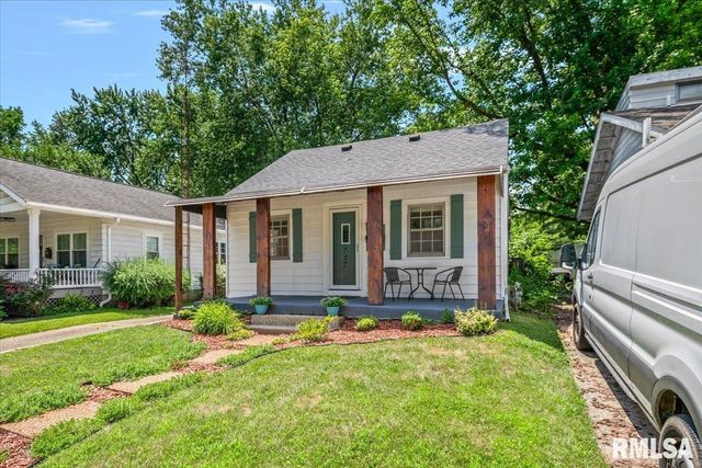 517 S Feldkamp Avenue, Springfield, IL 62704