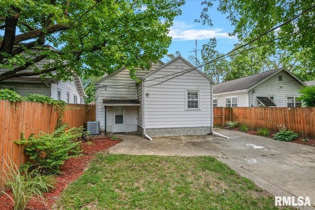 517 S Feldkamp Avenue, Springfield, IL 62704