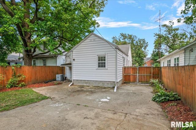 517 S Feldkamp Avenue, Springfield, IL 62704
